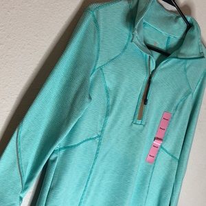 Mint Pullover yoga jacket